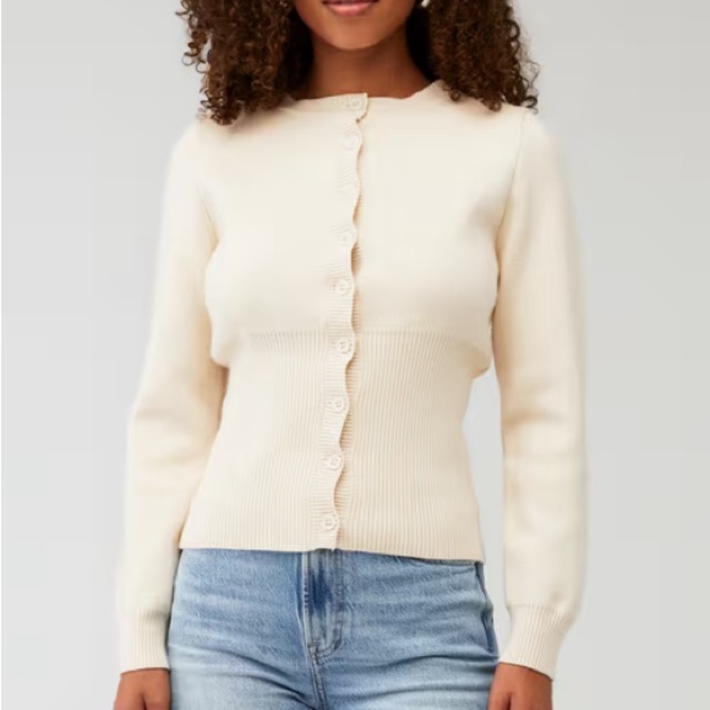 NIA Button-Up Women's Sweater